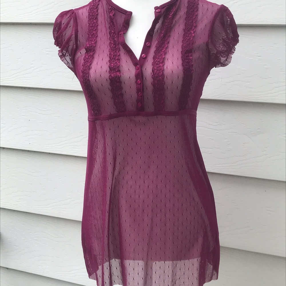 Express short sleeved sheer mesh top💋💋